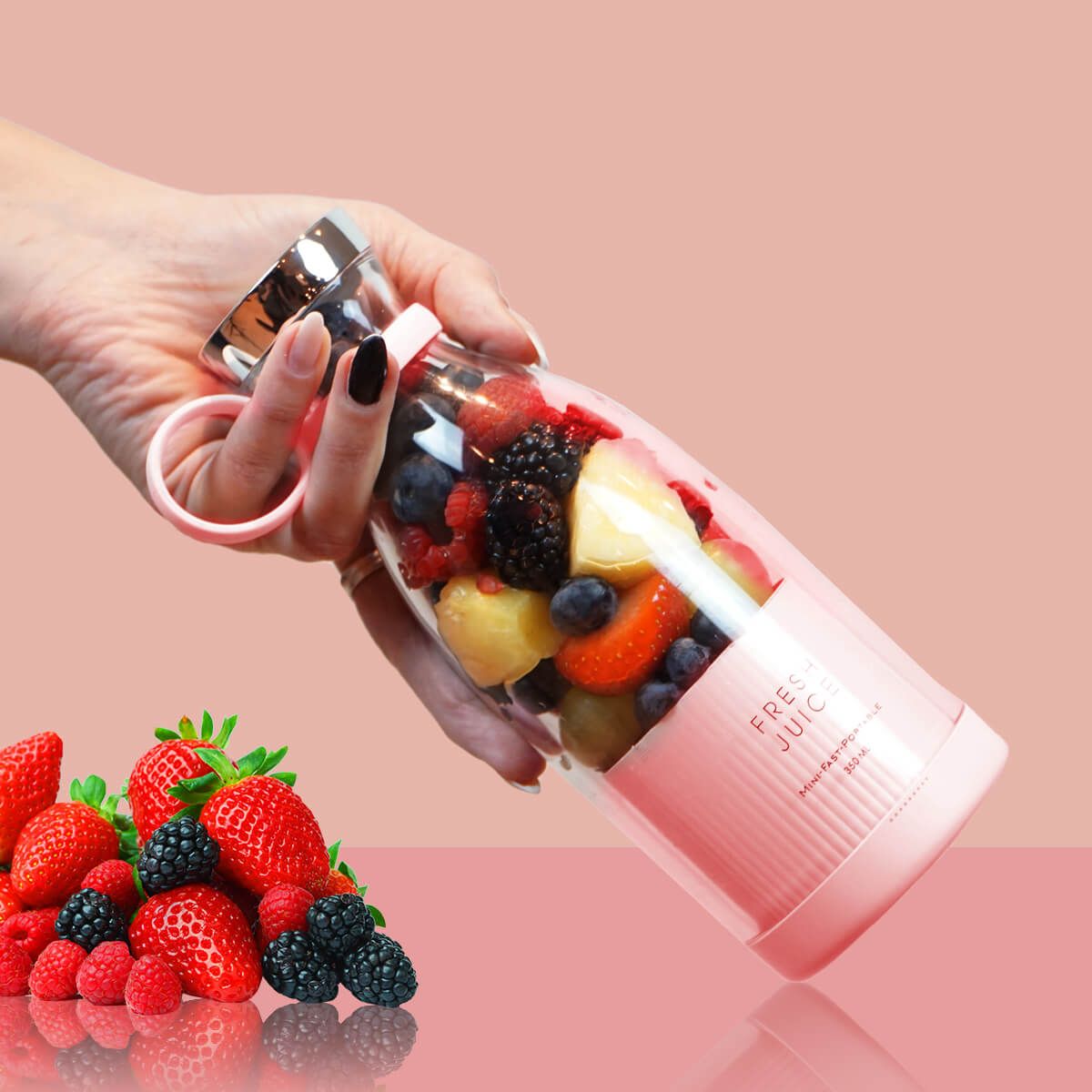 Vale and Noir portable blender